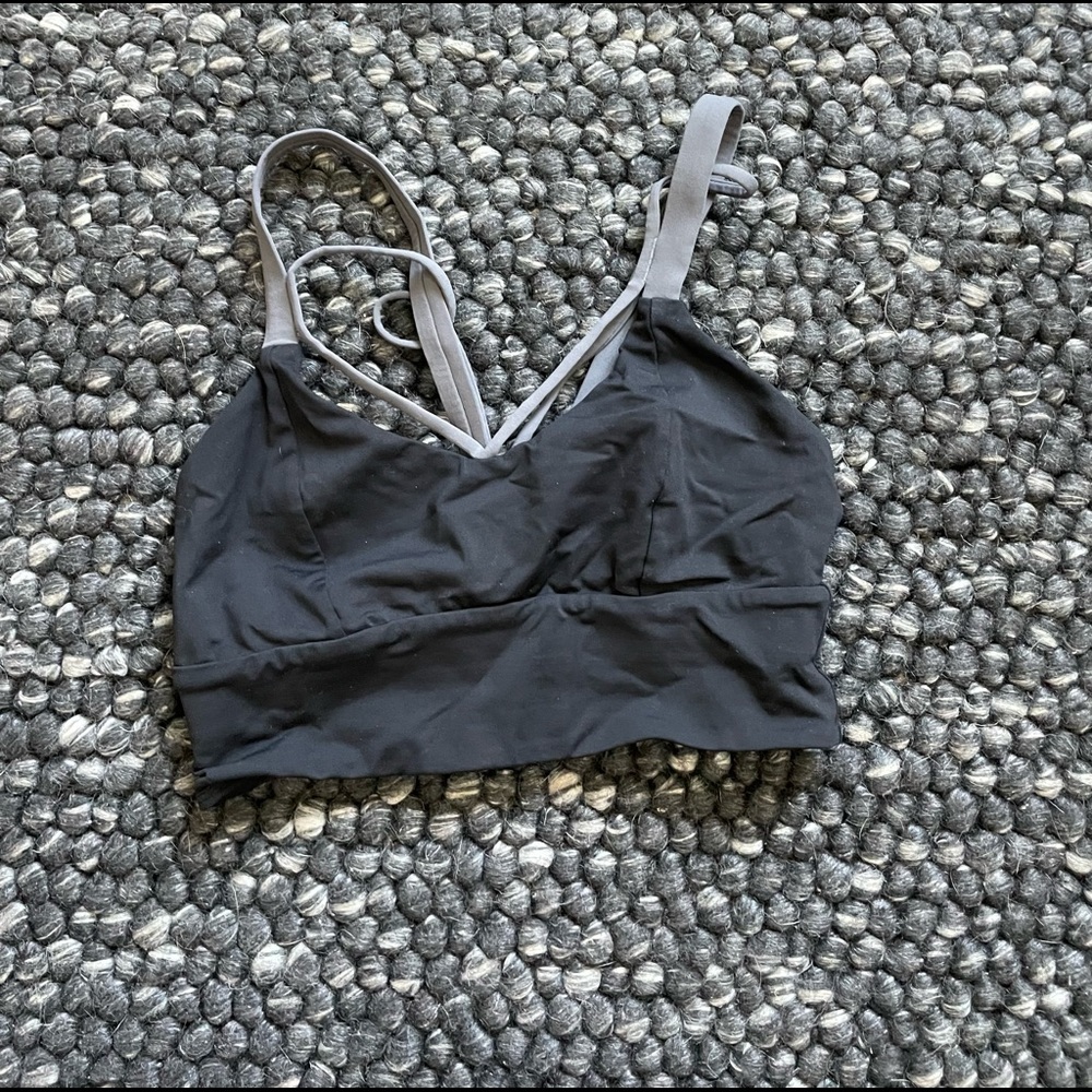 Lululemon Pushing Limits Bra 6 C-D cups